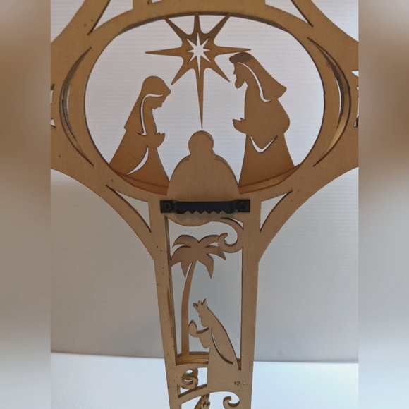 Wooden Carved 3-D Cross - Picture 3 of 4